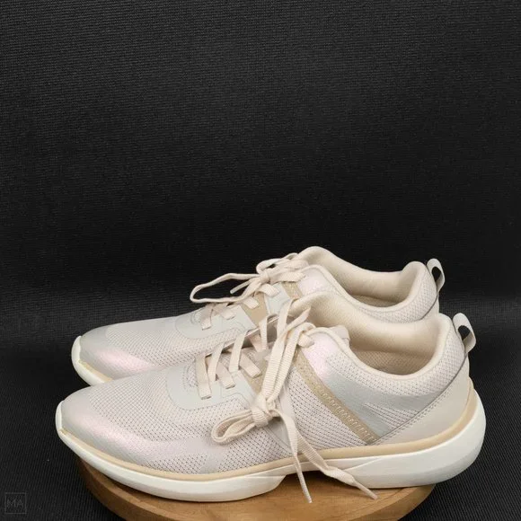 NWOT Vionic Women's Leyo Sneakers Cream - Picture 2 of 9